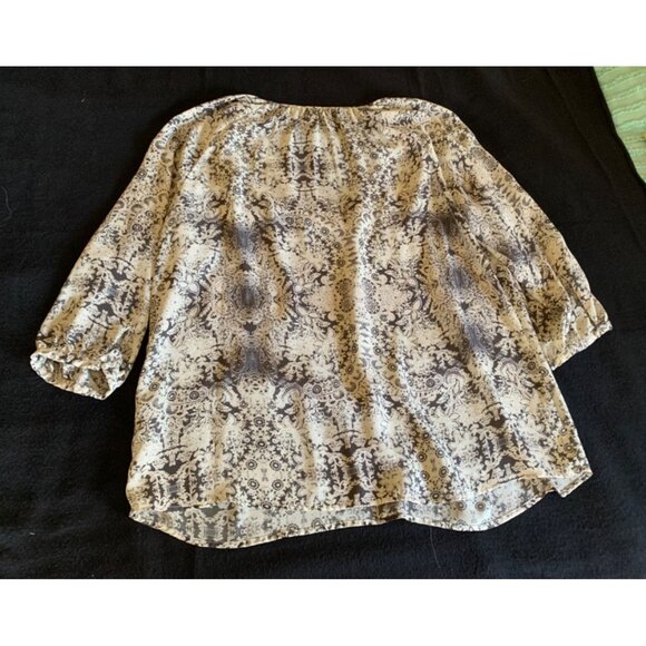 Violet + Claire Womens Size XLarge Top with Black & White Abstract Pattern - Picture 11 of 11